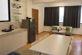Cozy Casa 2 Bedroom Apt A Few Steps to White Beach